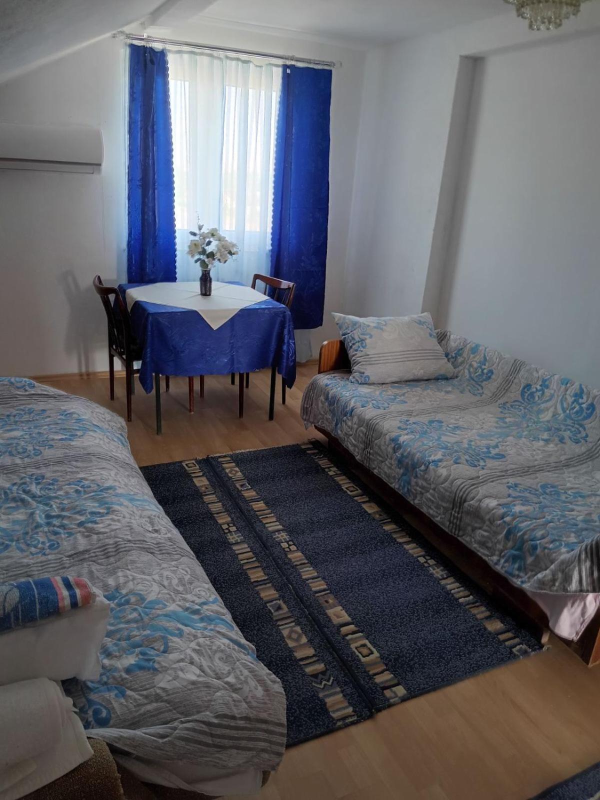 Guesthouse Sobi-Rooms Gradsko ภายนอก รูปภาพ